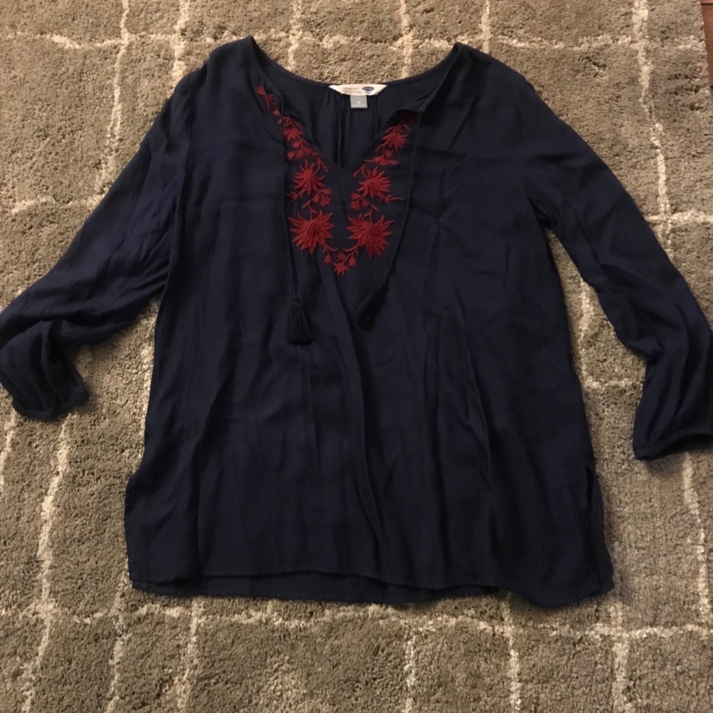 Old Navy V-Neck